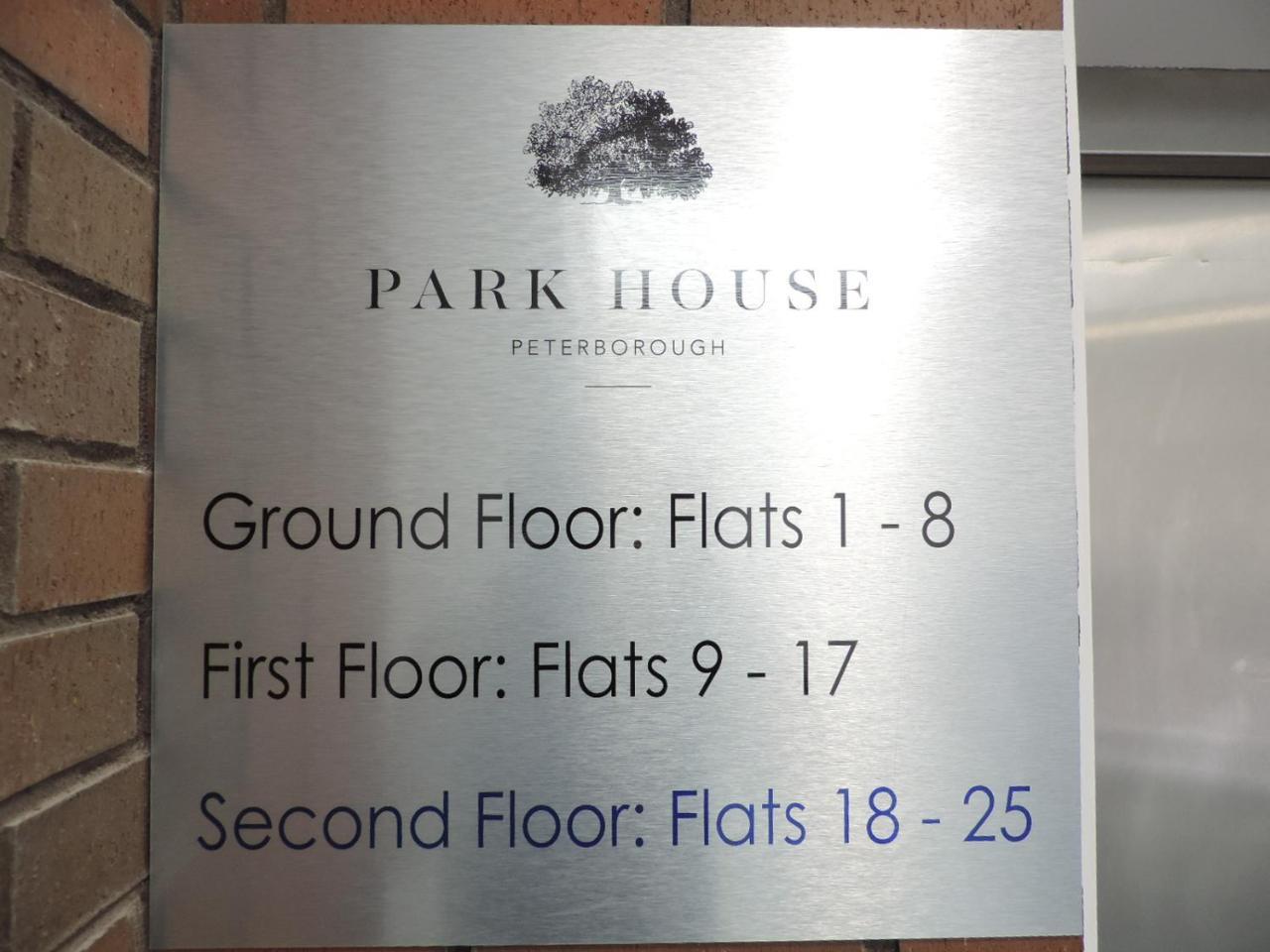 Park House - City Centre Apartment 彼得伯勒 外观 照片