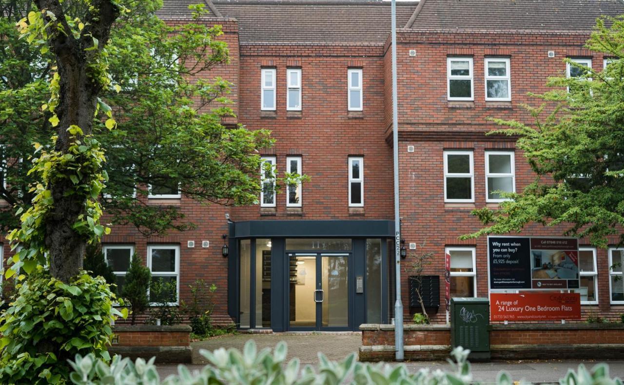 Park House - City Centre Apartment 彼得伯勒 外观 照片